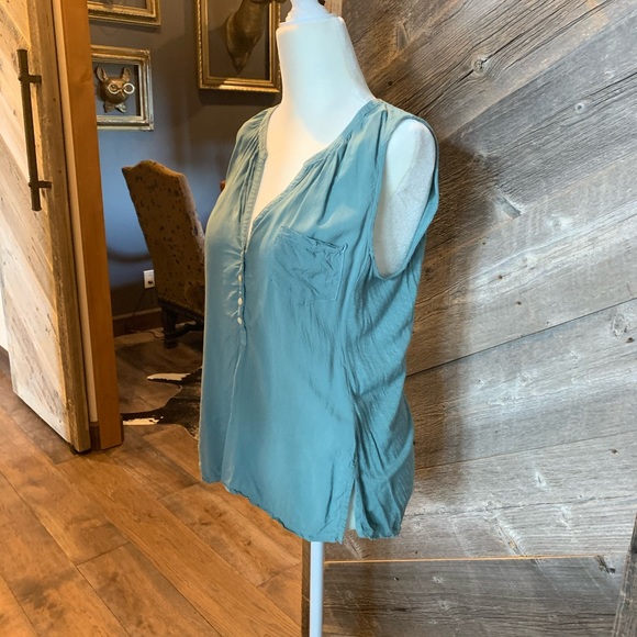 Lucky Brand Tank Top - Picture 2 of 9